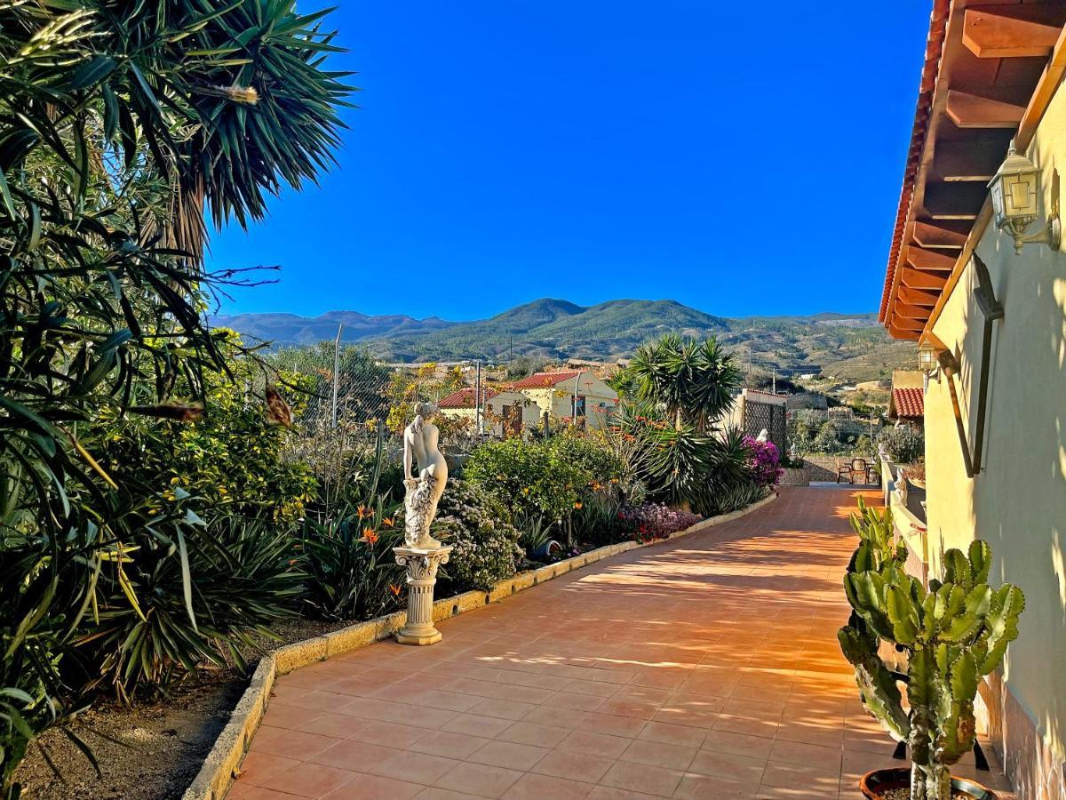 Exquisite Rural House With Garden, Pool And Sea Views Villa Arico Viejo Eksteriør billede